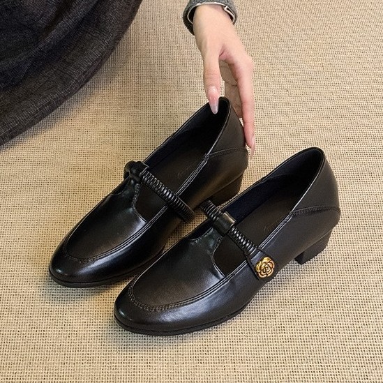 Genuine leather T-strap spring and autumn women's shoes, British style Mary Jane round-toe low-cut shoes with internal height increase, comfortable small leather shoes
