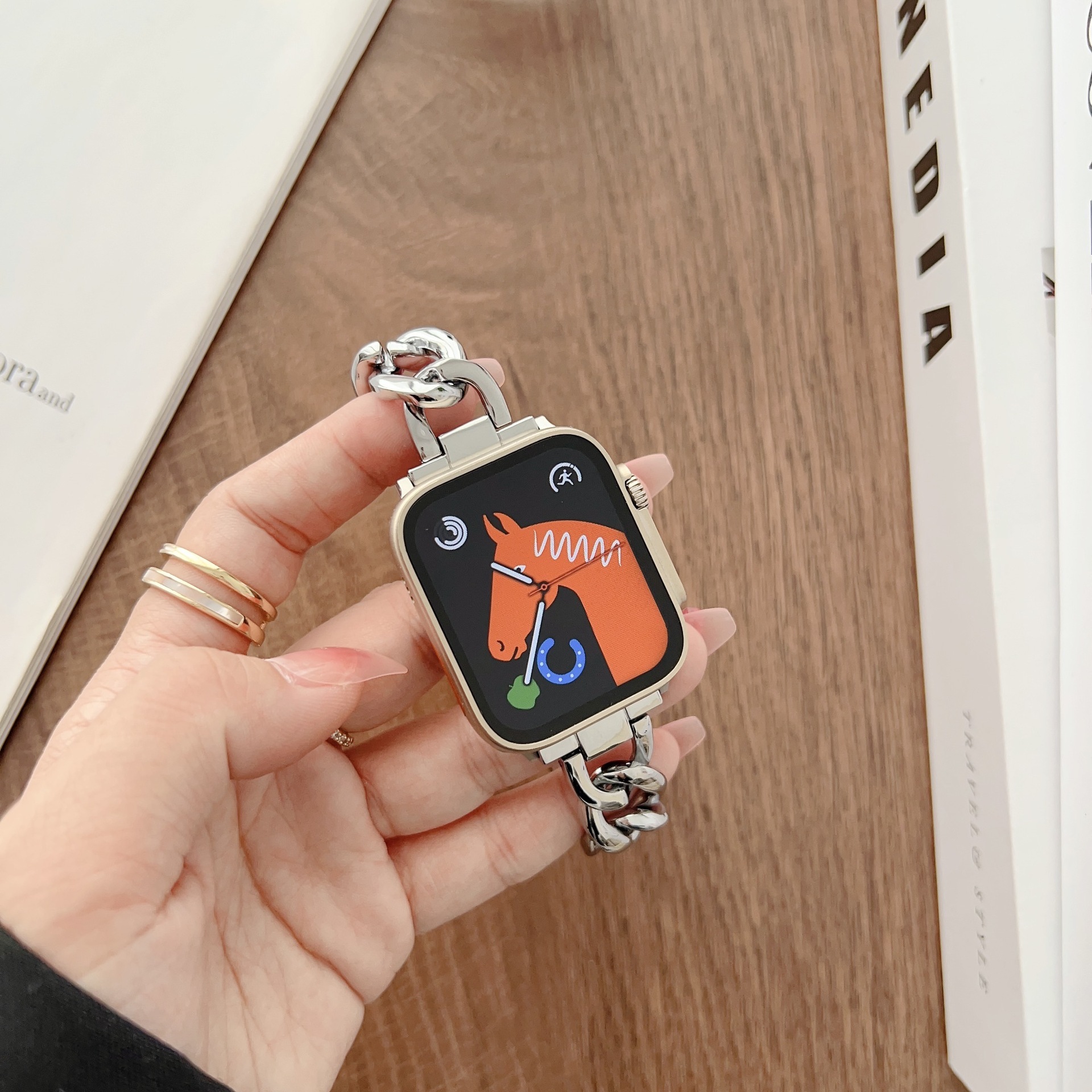 Suitable for Apple watch 89 generation watch metal strap Apple watch single row denim chain hand detachable metal wrist strap