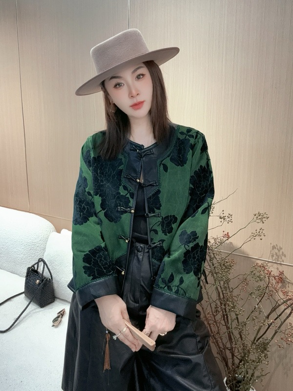 新中式国风提花盘扣外套女2025秋季新款复古PU皮拼接百搭显瘦上衣|undefined