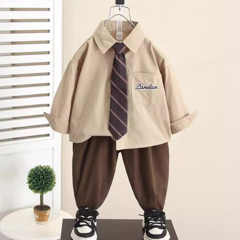 6285 Traje para niños Chaleco de otoño para niños 2025 Primavera y otoño Nuevo estilo Camisa de corbata de otoño para niños Tren de tres piezas