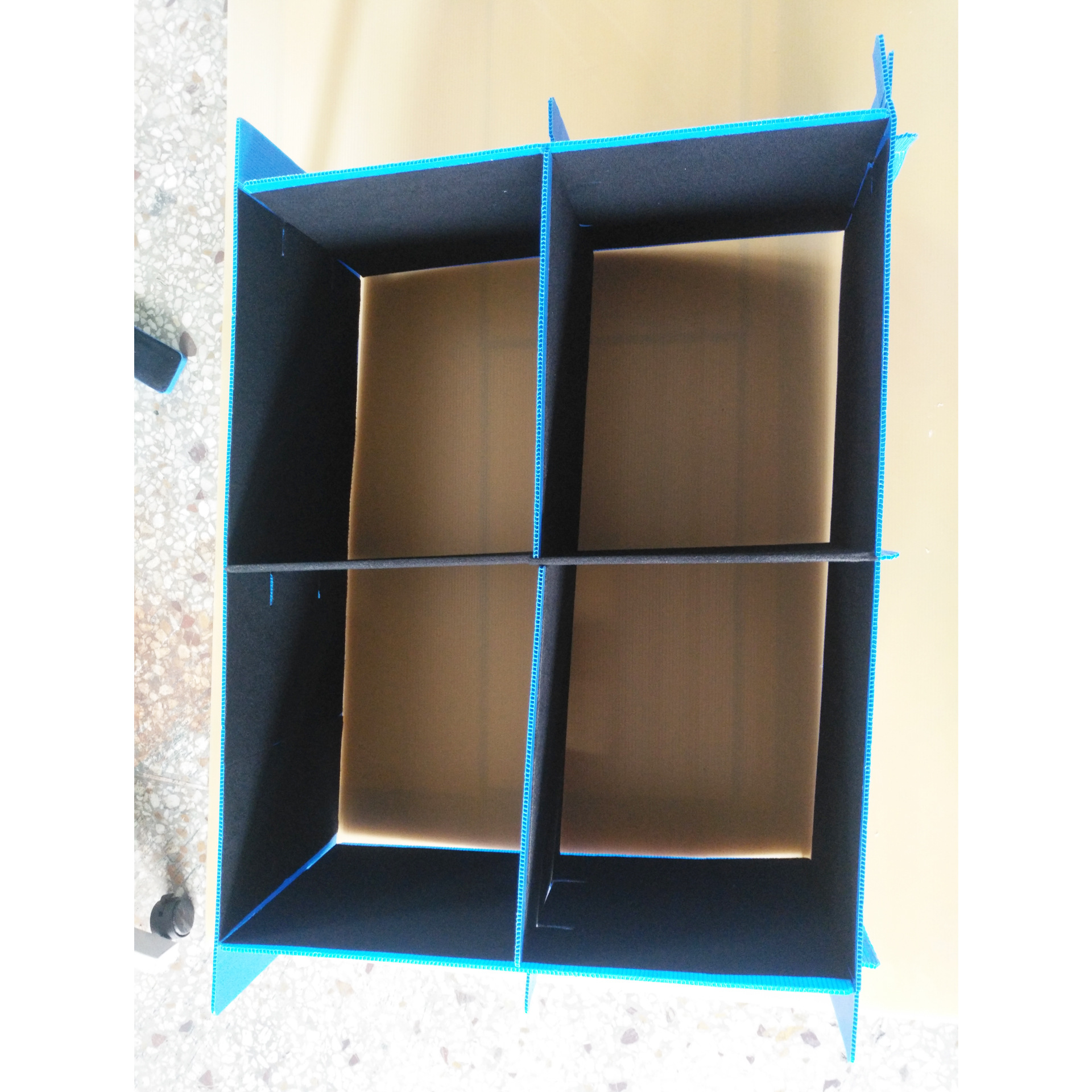 双面绒布刀卡 零件保护内衬塑料中空板刀卡 双层隔板pp塑料格挡