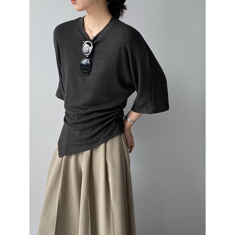 Jiangzuo Vintage Slim-Fit Asymmetrical Mid-Sleeve T-Shirt for Women 26 Early Autumn Simple Elegant Versatile Basic Base Layer 6111 Jiangzuo Vintage Slim-Fit Asymmetrical Mid-Sleeve T-Shirt for Women 26 Early Autumn Simple Elegant Versatile Basic Base Layer 6111