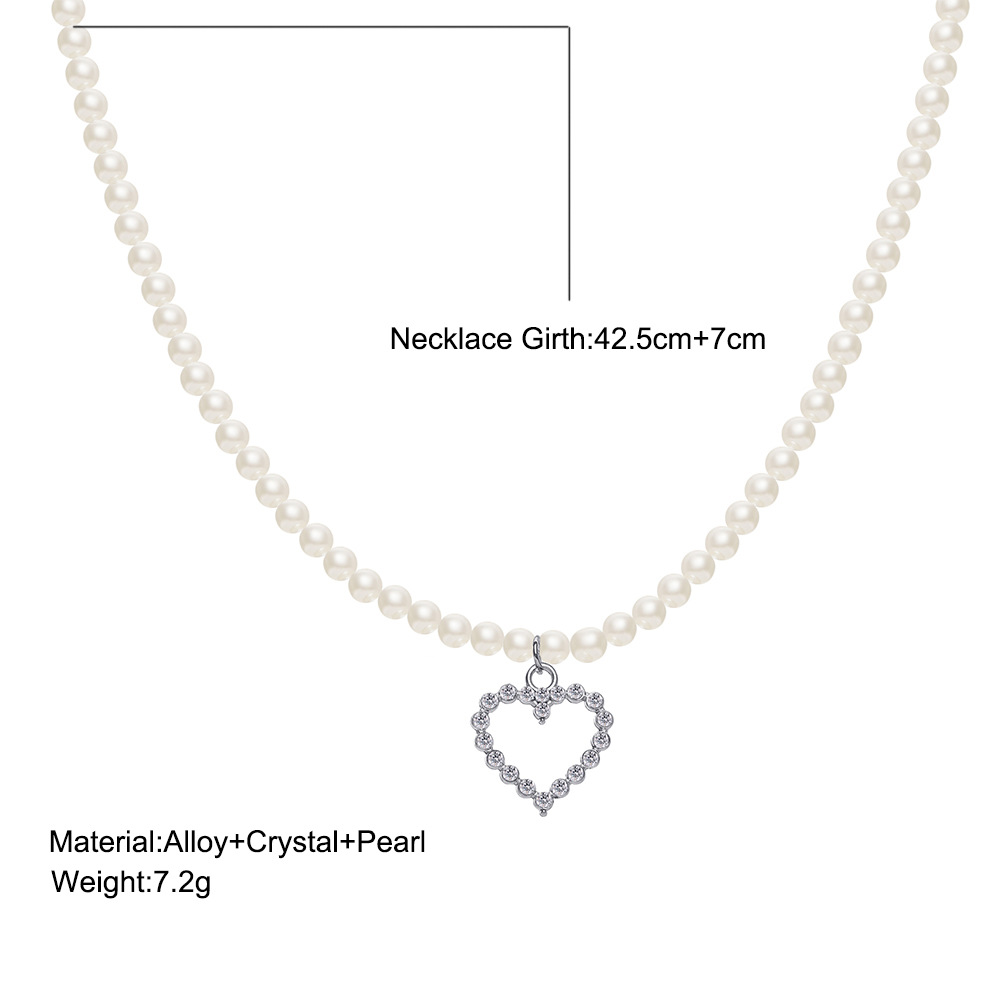 Retro Pearl Clavicle Chain Necklace Short Hollow Heart Necklace display picture 1