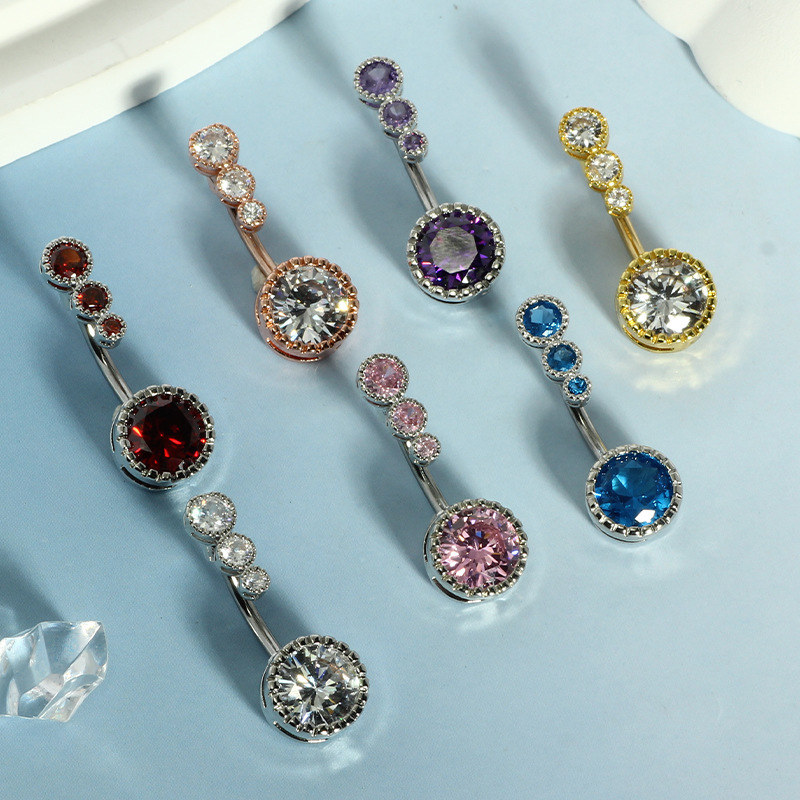 16G labret stud size and finish detail