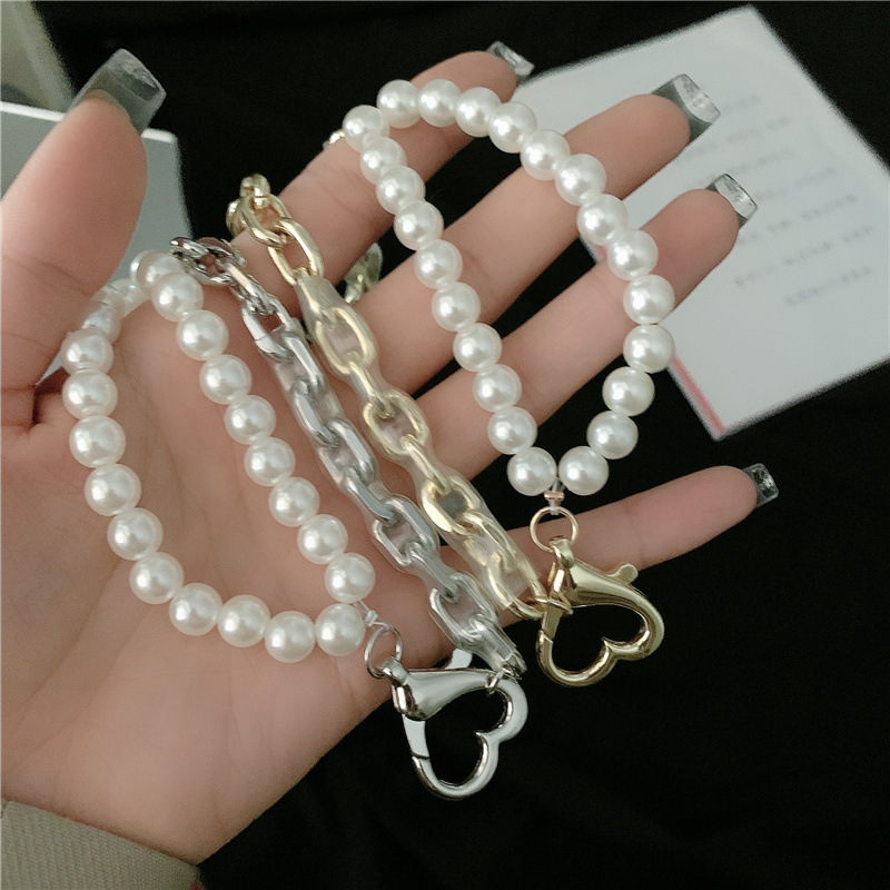 Simple Heart Buckle Pearl Clavicle Chain display picture 7