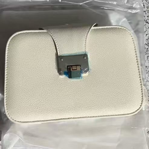 New Cross-Border Fashion Versatile Women's Bag with Unique Chain Accessories, Clip Bag, Single Shoulder Crossbody Small Square Bag, Wholesale Bags