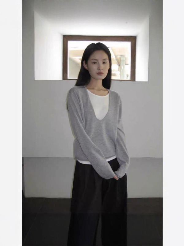 极简慵懒风 拼色假两件羊毛针织衫女 秋冬新款大U领显瘦气质上衣|undefined