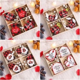 情人节装饰品木质鲁道夫公仔小熊字母爱心挂饰信封气氛告白装饰品