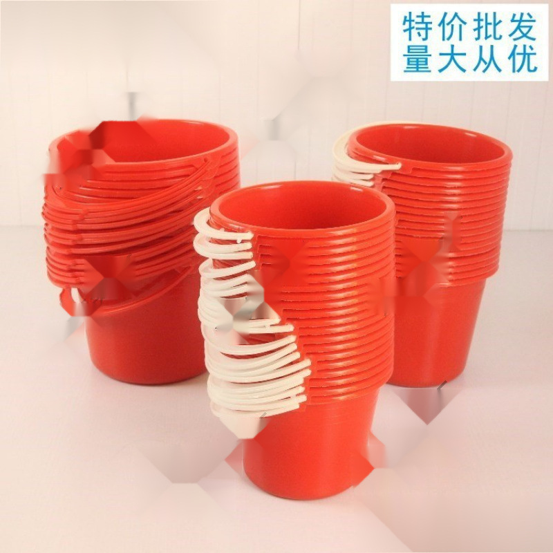 Handheld plastic red bucket for home use for elementary school students