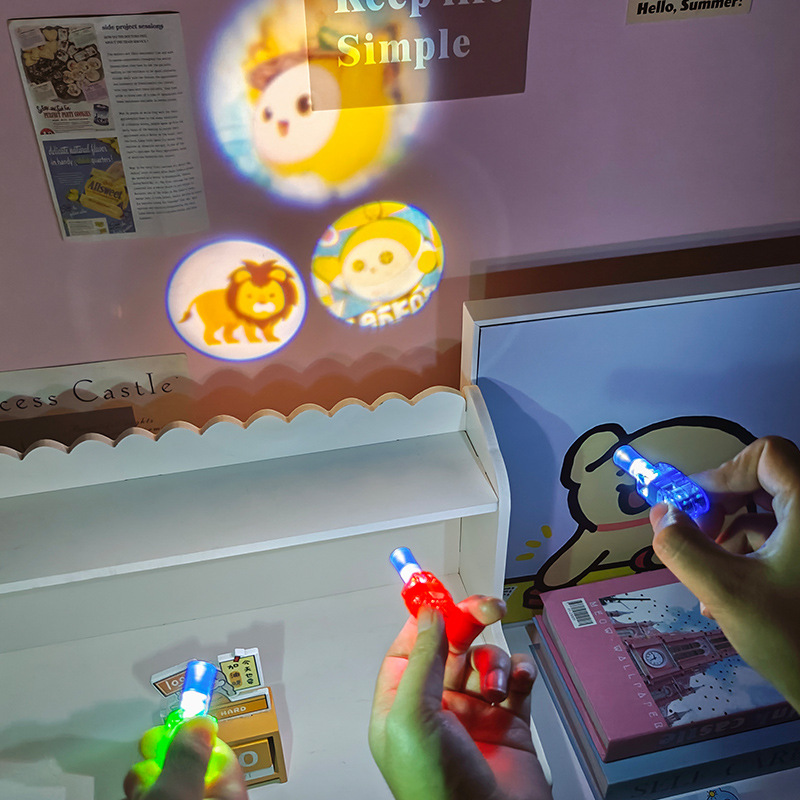 Nueva serie de elementos Neptun punta de dedo proyección linterna fiesta estudiantil pequeña y duradera mini linterna conveniente