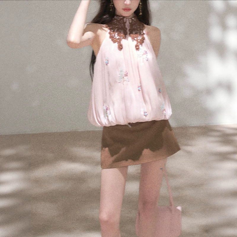 Pit Y Chuang "Glass Flower Vine" Halter Neck Sleeveless Tank Top with Square Buckle Belt and Pure Cotton Shorts Set for Women Pit Y Chuang "Glass Flower Vine" Halter Neck Sleeveless Tank Top with Square Buckle Belt and Pure Cotton Shorts Set for Women
