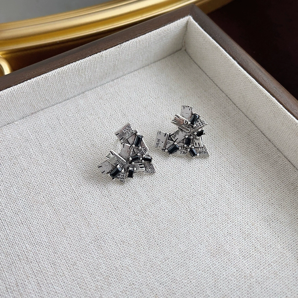 Retro Pearl Earrings, 925 Silver Posts, Light Luxury Vintage Geometric Style
