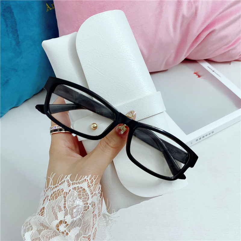 Retro universal fashionable black reading for men and women