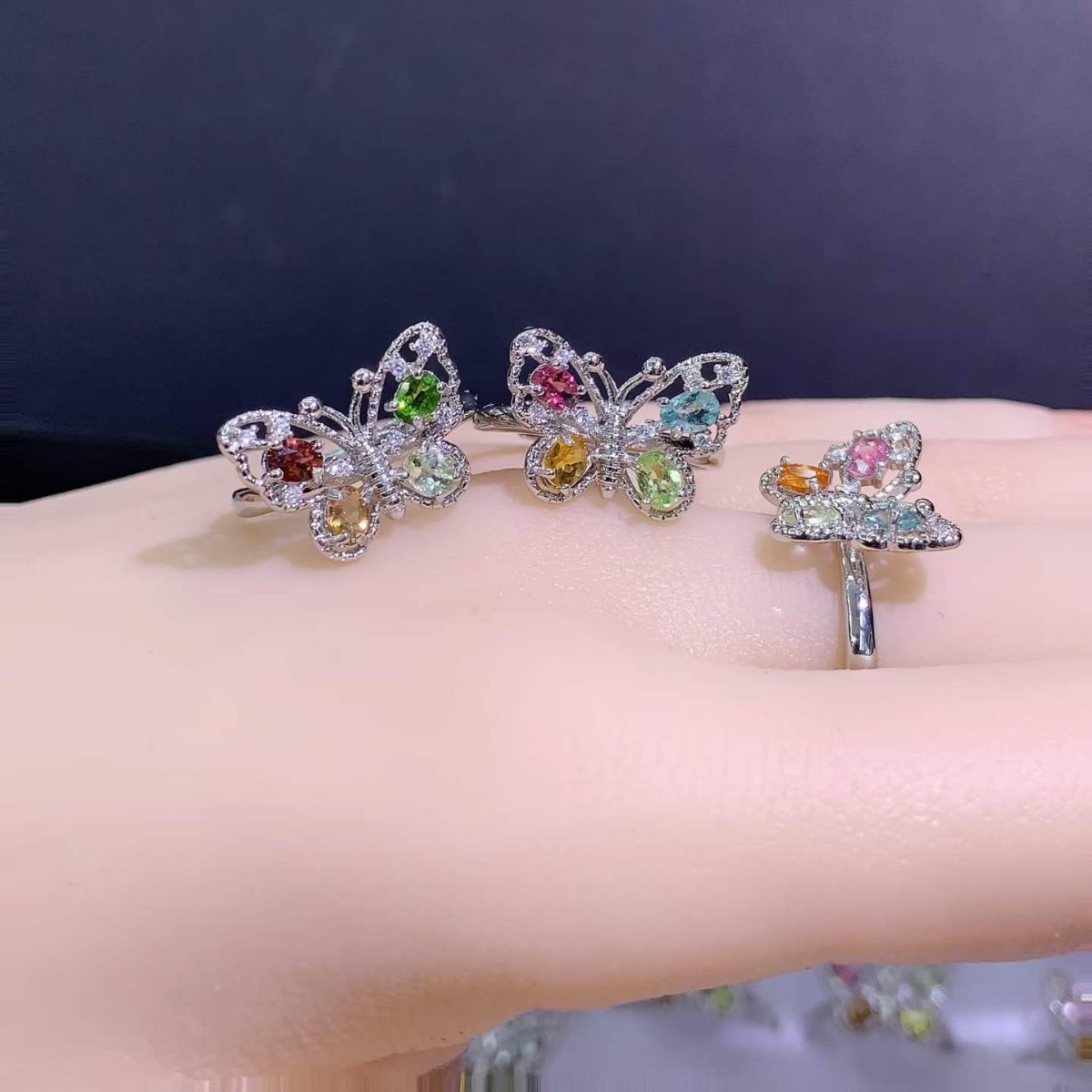 Wholesale natural tourmaline inlaid butterfly ring, sweet and fresh, versatile and stylish, popular online, direct from the manufacturer