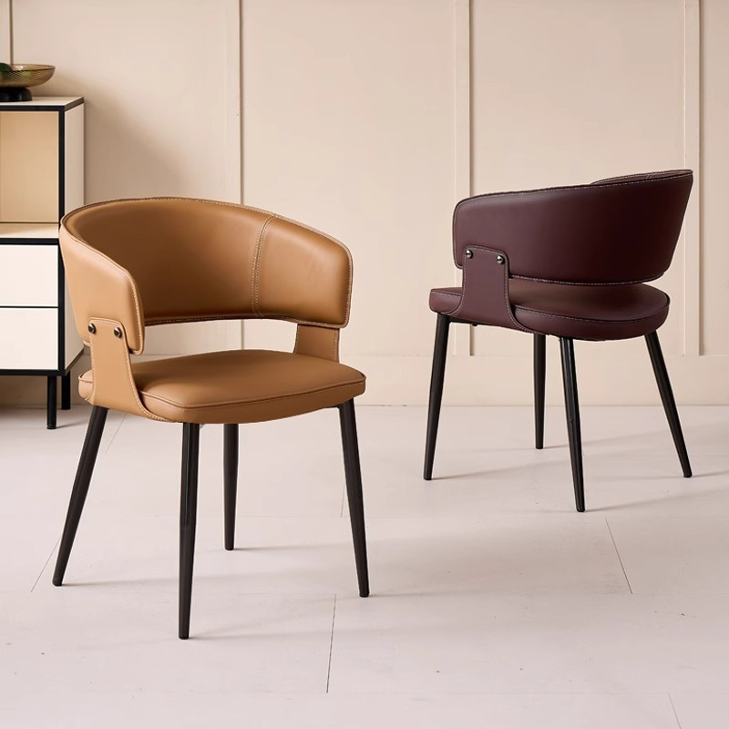 Silla de comedor para el hogar de cuero minimalista de estilo italiano, moderna, de lujo ligero, con apoyabrazos, diseño de respaldo, silla de comedor de alta gama