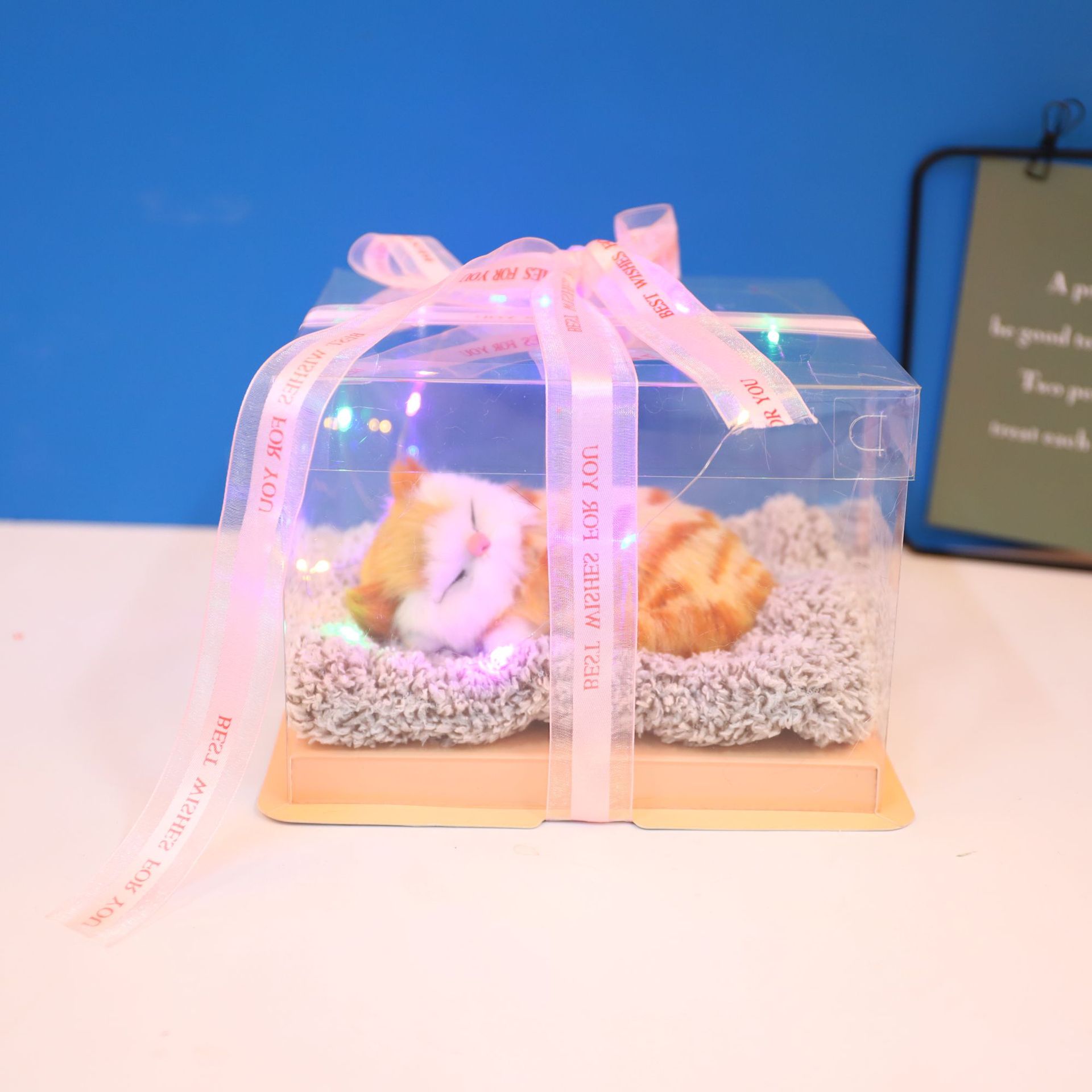 Bamboo charcoal mat sleeping cat (yellow stripes)