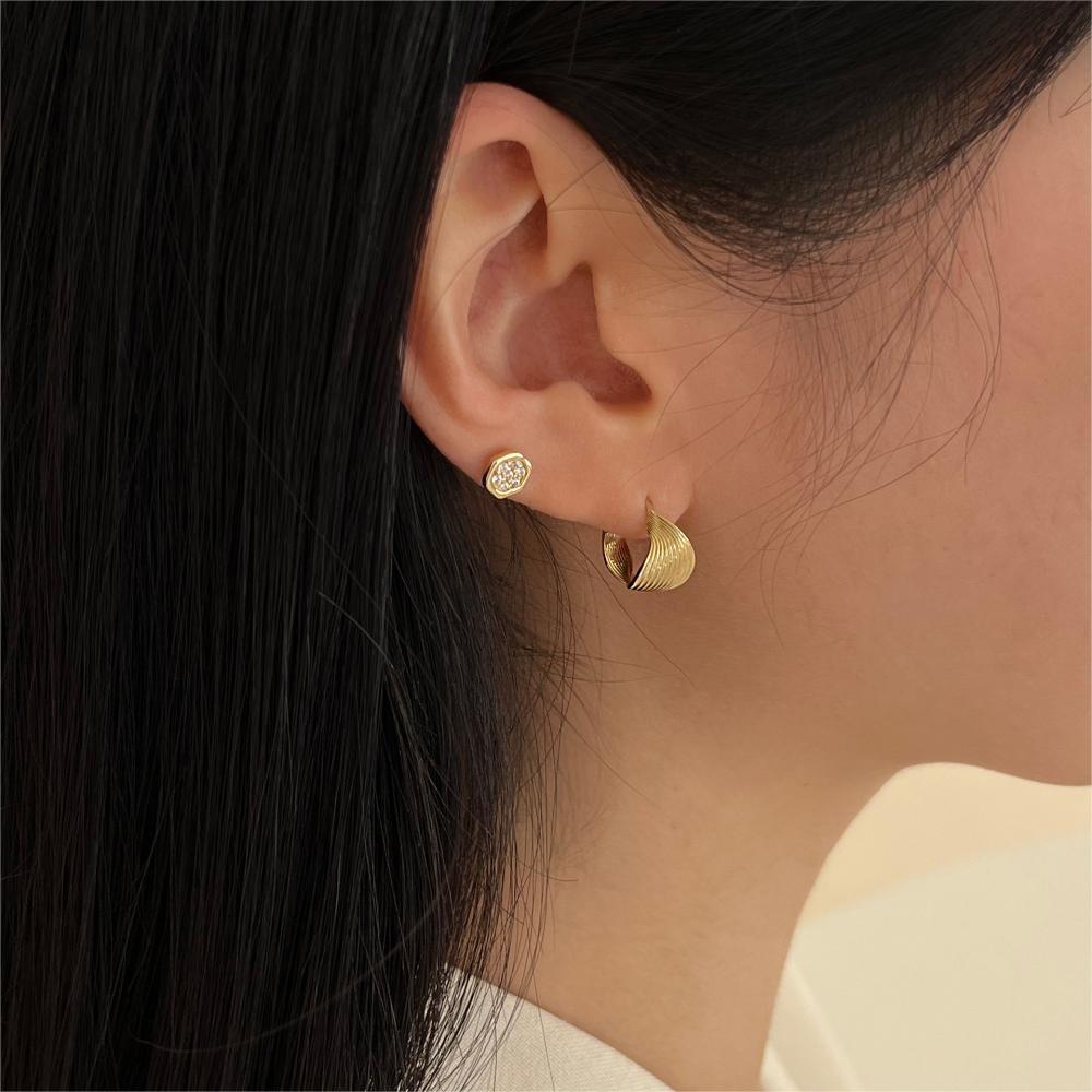 Women's Gender 1 Pair 925 Sterling Silver Solid Color Hoop Earrings