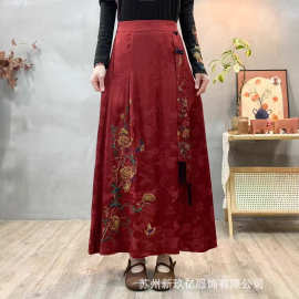 2026夏季新款提花缎面国风半身裙女新中式高腰刺绣文艺宽松长裙子