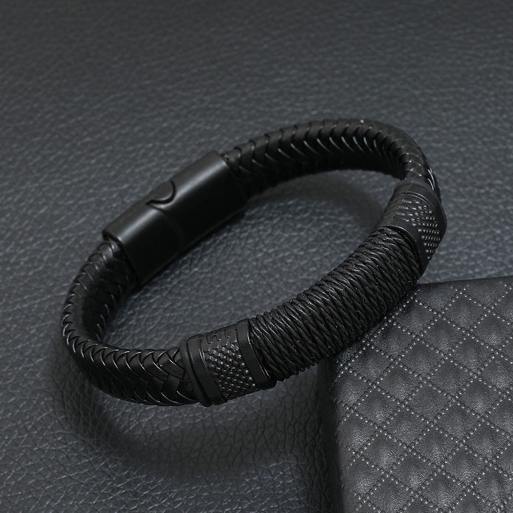 Pu Leather, Alloy Material Retro Solid Color Pu Leather Alloy Men's Bracelets Men Cord & Leather Bracelets