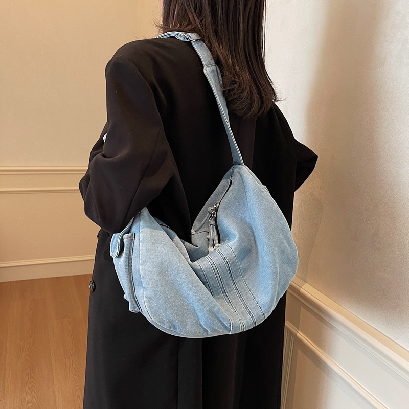 Nuevo estilo perezoso bolso de hombro de mezclilla para mujer moda otoño e invierno bolso de mensajero de gran capacidad casual de alta gama
