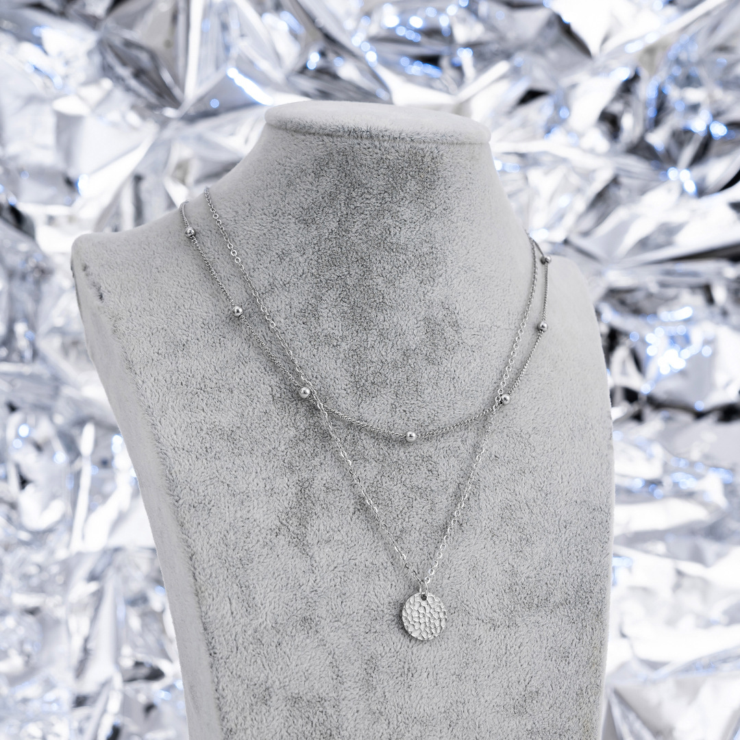 Korean version round necklace with thin splicing pendant, short double-layer titanium steel lock bone chain_voghion.com