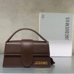 Jacquemus本革正規品新商品大衆デザインフランスフリップフード質感手持ちシングルショルダー斜め掛け小さい方カバン