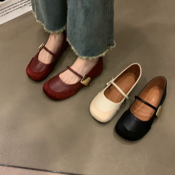 Новые уродливые милые кожаные туфли Мори в Корейском стиле, Женская весенне-осенняя мягкая кожа 2024 года, лоферы в стиле ретро с круглым носком и металлической пряжкой, женские