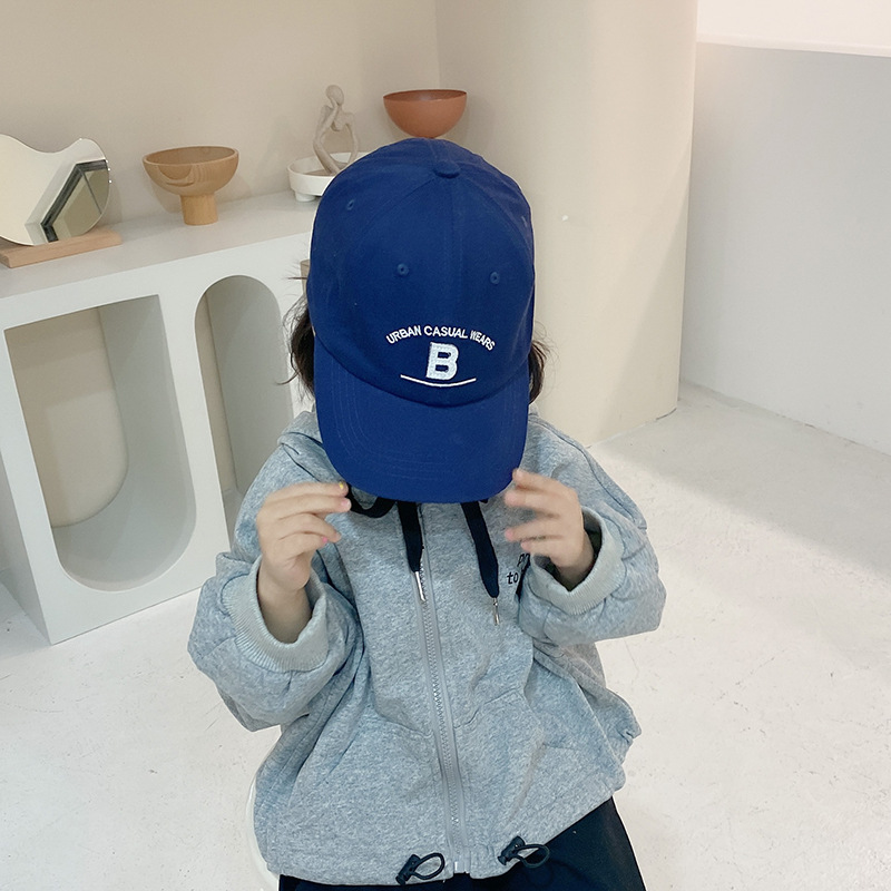 Fashion Letter Children's Baseball Cap display picture 2