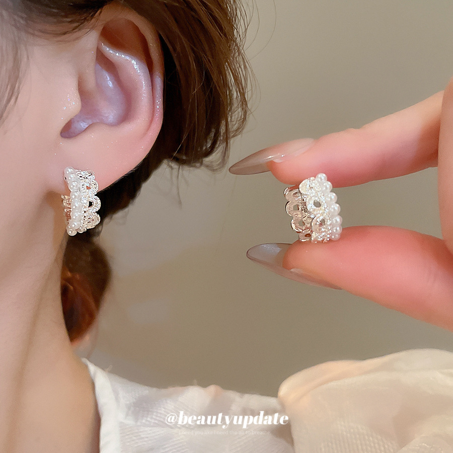 Corona encaje perla hebilla de oreja elegante francés aretes de lujo ligero pendiente de alta calidad sentido del diseño nicho