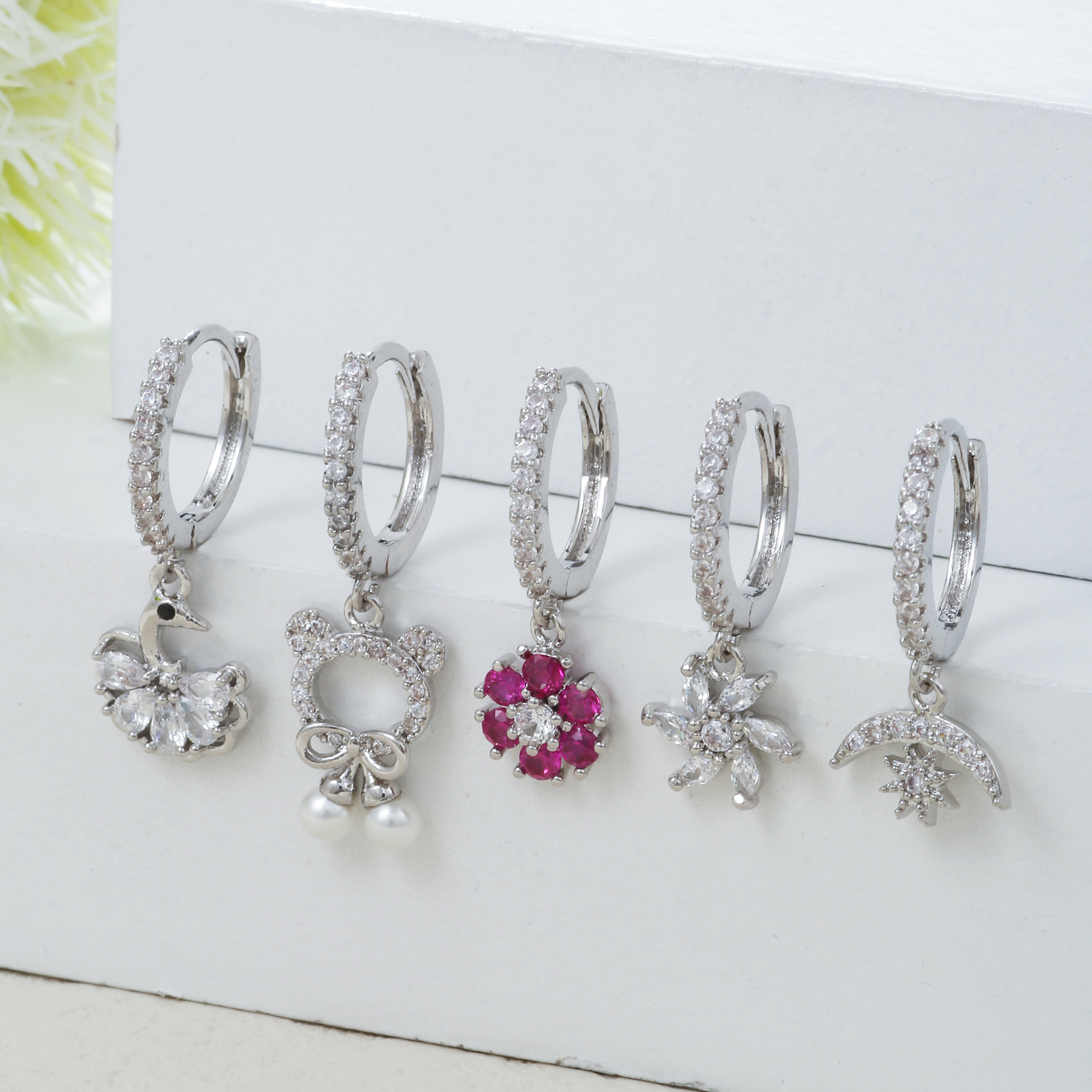 Fashion Animal Star Moon Copper Inlaid Zircon Earrings 1 Piece