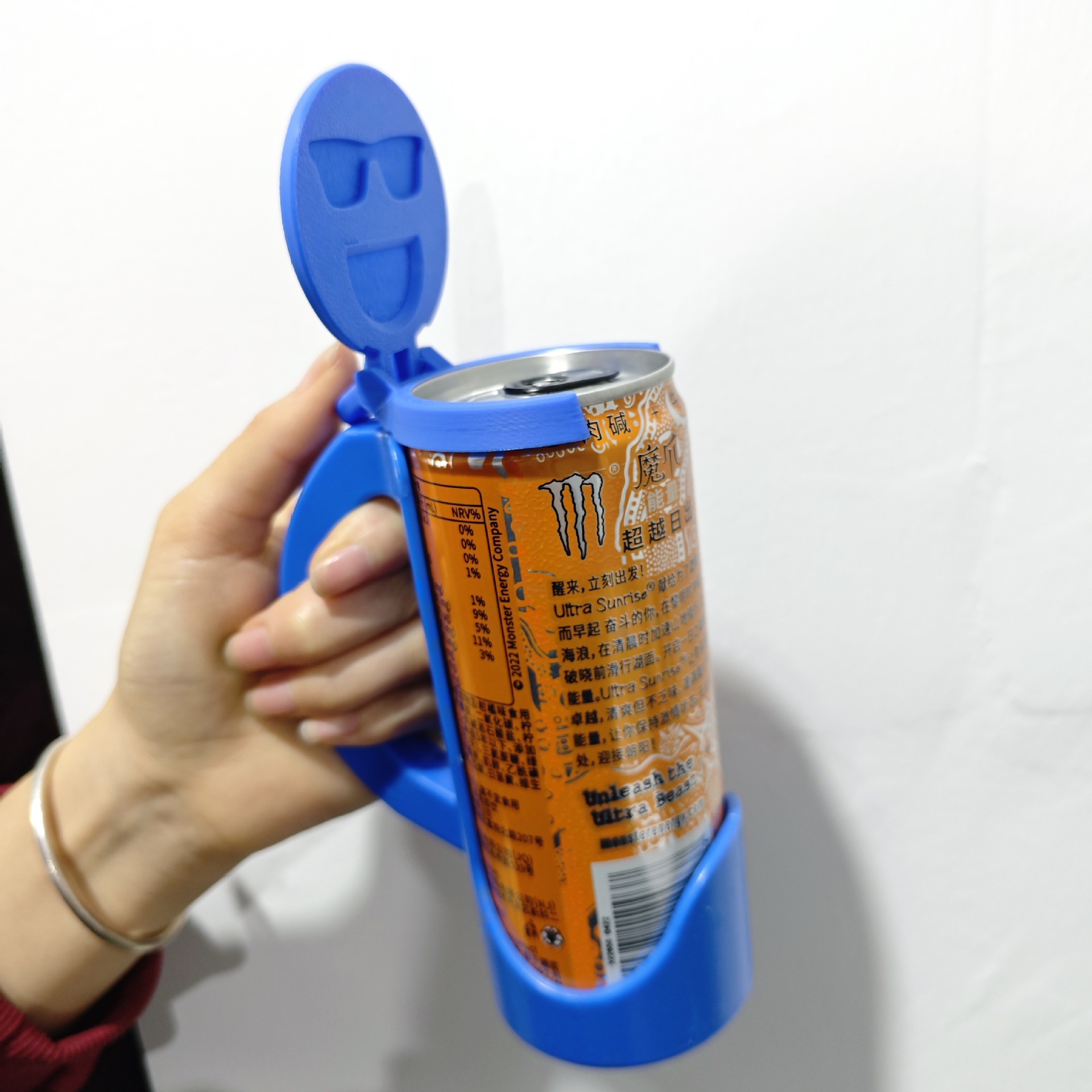 Amazon nueva herramienta de soporte de lata de Coca-Cola de mano creativa Coke can holder sin impresión 3D