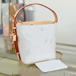 New all in BB Bucket Bag White Tri-color Bow Lock Bag Mother Bag Female Crossbody Shoulder