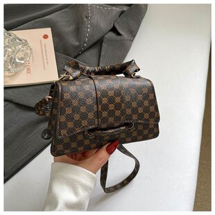 Capacious handheld one-shoulder bag, Korean style