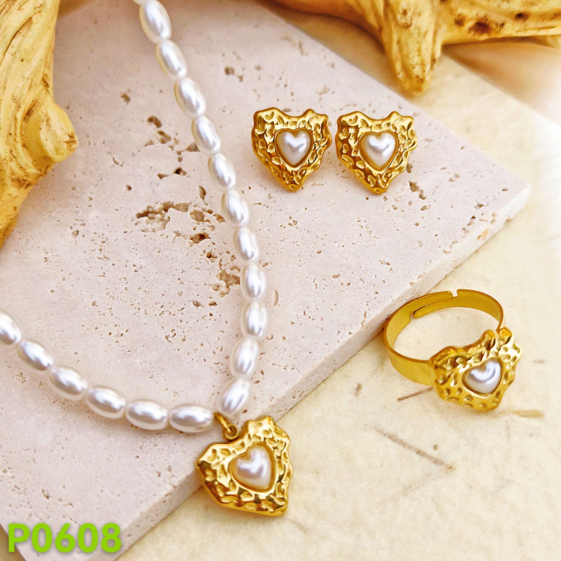 Nuevo collar de otoño y invierno no se desvanece perla de amor anillo colgante de alta sensación suéter cadena de lujo ligero conjunto de adornos