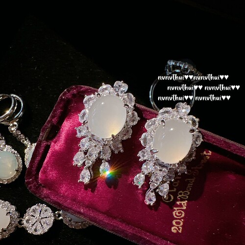 Lychee jelly white chalcedony agate flower bracelet, water spirit, 18K gold plated, high ice chalcedony rich bean earrings