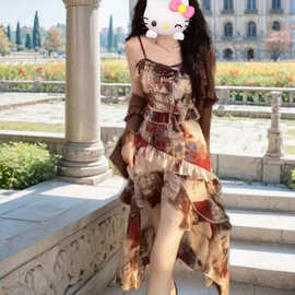 多巴胺爆款花影画报复古提花高级油画气质氛围感拖尾裙摆吊带裙女