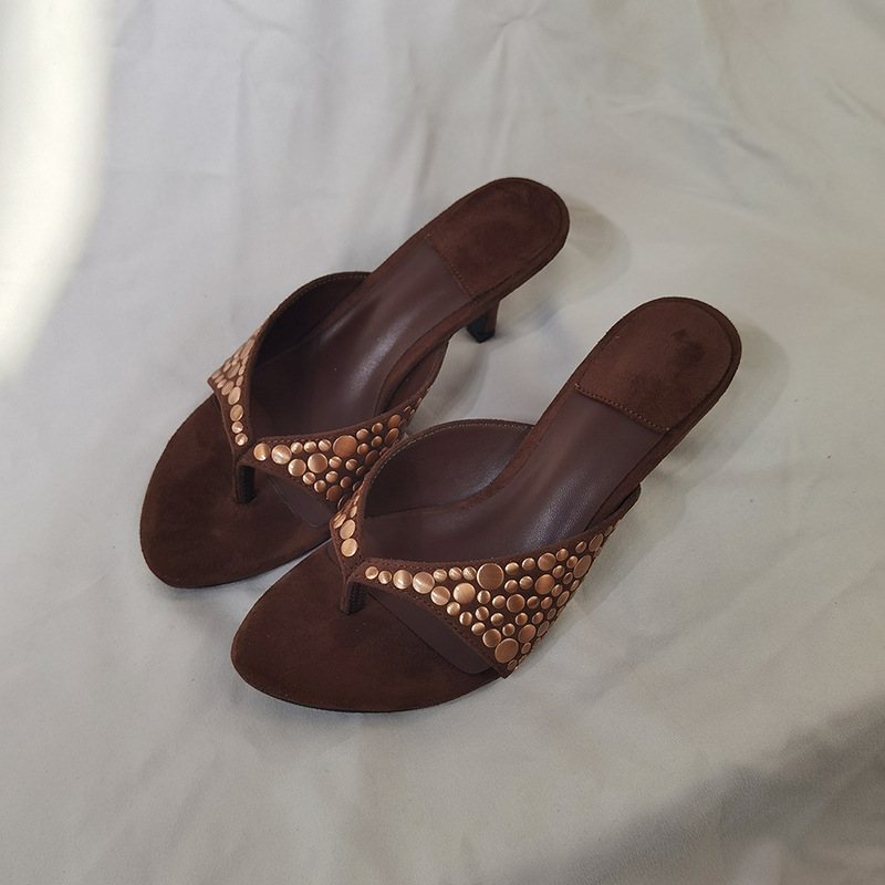 2025 European and American Style Rivet Decorated High Heels for Women Summer New Thong Hot Girl Fashion Flip-Flops for Women