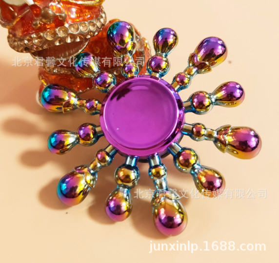 B Dedos de araña de colores, peonza, yema del dedo de metal de tres hojas, peonza de dos hojas, productos pequeños, suministro al por mayor