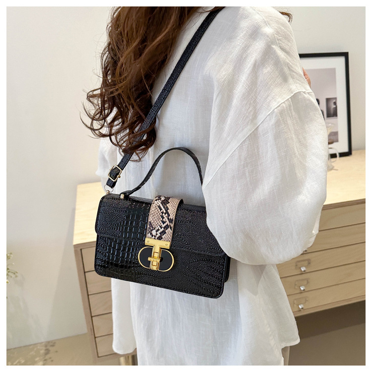 Korean casual fashion handbag 2024 new simple crocodile pattern single shoulder crossbody small square bag_voghion.com