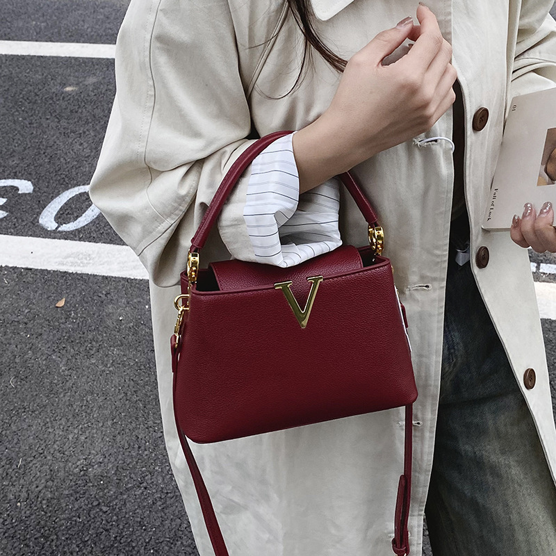 水桶包包女大容量时尚简约百搭潮流背包网红复古休闲手提斜挎女包