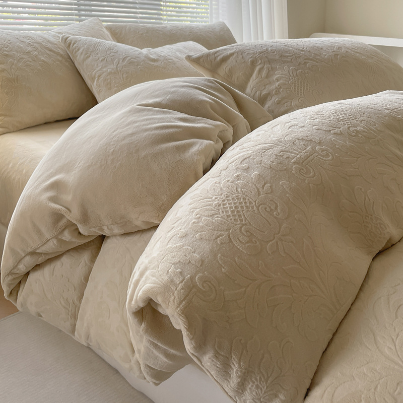 Una clase de flores podridas leche de lana de cama de cuatro piezas de invierno tallado sábanas de franela de coral cubierta de colcha de tres piezas 4