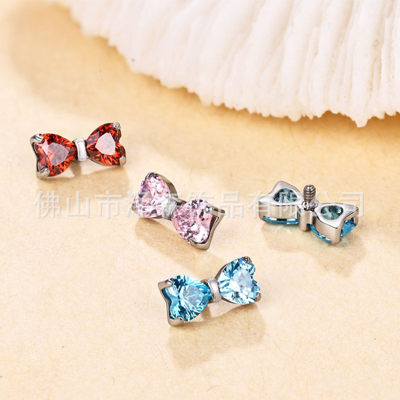 Silver pointed spike labret stud material detail