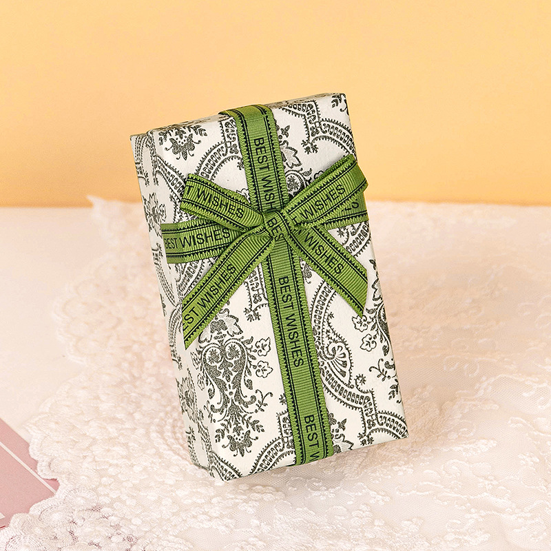 Nueva caja de regalo pequeña, exquisita caja de embalaje de lápiz labial y perfume, joyero para novia, cubierta de cielo y tierra, caja de lazo, lista para la venta