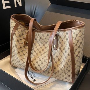 High-end Western-style All-match Handbag Women's 2023 New Fashionable Internet Popular Popular Shoulder Bag Large Capacity Tote Bag