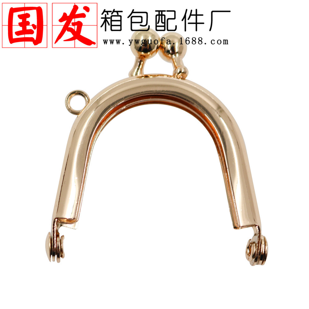 Inventario: alta calidad sin agujeros 5cm semicircular oro liso 4CM viscose mini bolsas de oro DIY a mano