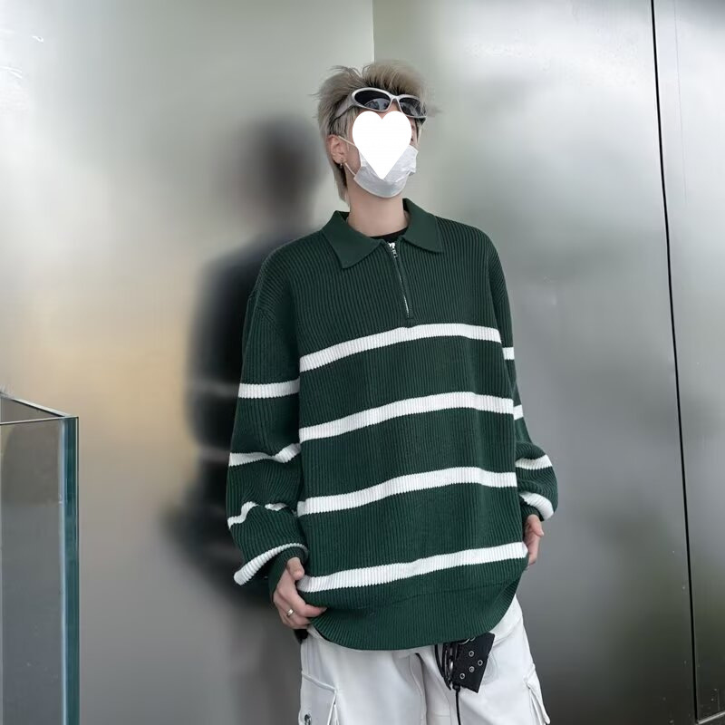 Green design knitted autumn sweater with zipper
