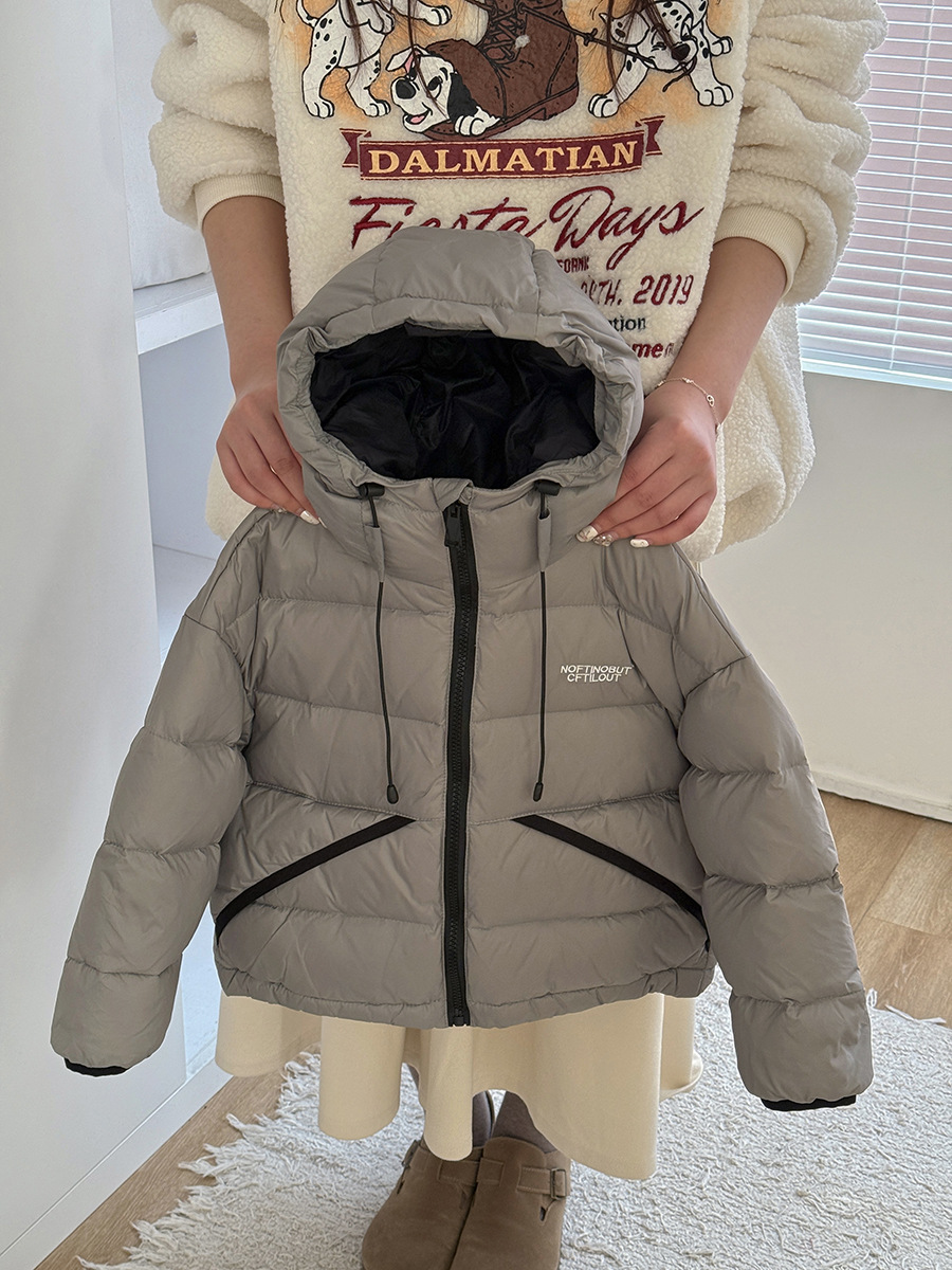 Otoño y invierno nuevos niños y niñas ropa de invierno de invierno para niños grandes al aire libre montaña chaqueta de pan al por mayor comercio exterior