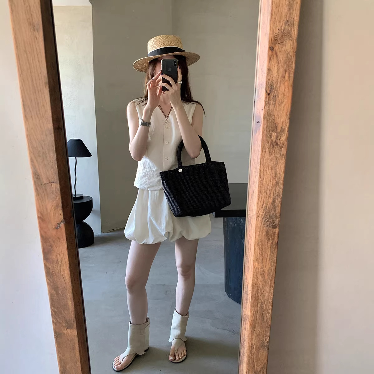 Weisong Women's Clothing 2026 Summer New Korean Style Casual Versatile Sleeveless V-Neck Vest + High-Waisted Short Floral Skirt