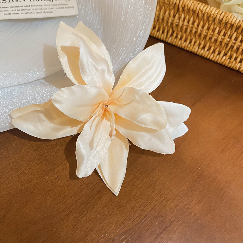 Pinza para el cabello de lirio de simulación de tela coreana, clip de pico de pato lateral de cabello roto de todo fósforo de moda, estilo de vacaciones, accesorios para el cabello de temperamento femenino