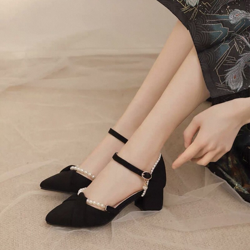 Summer sandals, beautiful new Chinese-style suede pointed-toe chunky-heeled high-heeled shoes, perfect for pairing with skirts in summer, cheongsam shoes Summer sandals, beautiful new Chinese-style suede pointed-toe chunky-heeled high-heeled shoes, perfect for pairing with skirts in summer, cheongsam shoes